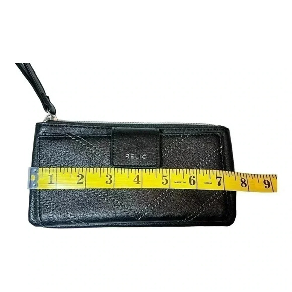 Women's Relic Checkbook Wallet Black Embroidered Design Wristlet. Like New. - Picture 6 of 8